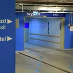 Отель Hampton By Hilton Old Town