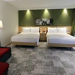 Hotel Hampton By Hilton Old Town 3*