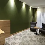 Hampton By Hilton Old Town 3*
