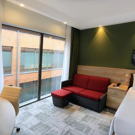 Szálloda Hampton By Hilton Old Town 3*