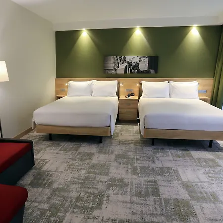Hotel Hampton By Hilton Old Town 3*
