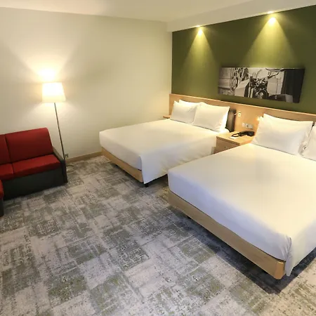 Hampton By Hilton Old Town Hotel