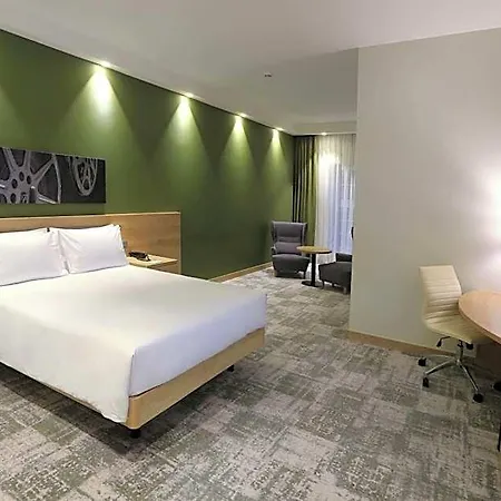 Hampton By Hilton Old Town Hotel