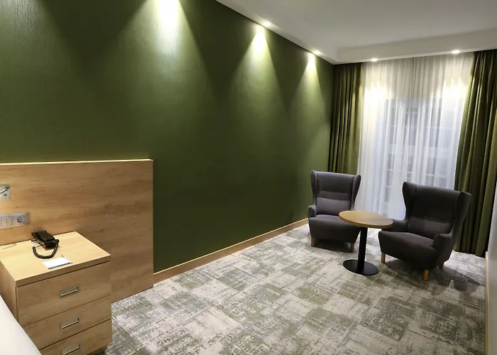 Hampton By Hilton Old Town 3*