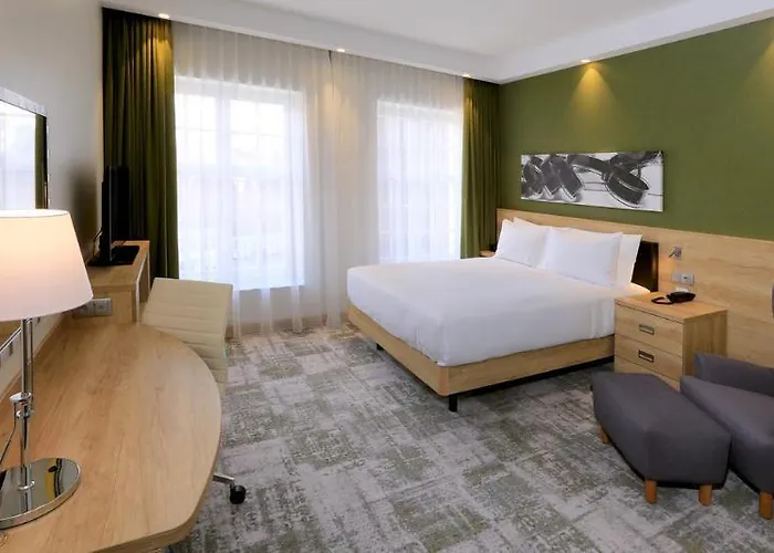 Hampton By Hilton Old Town 3*