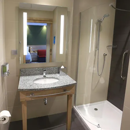 Hotel Hampton By Hilton Old Town 3*