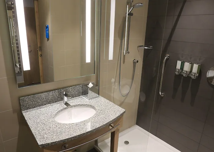 ホテル Hampton By Hilton Old Town 3*