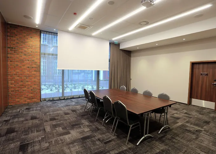 ホテル Hampton By Hilton Old Town 3*